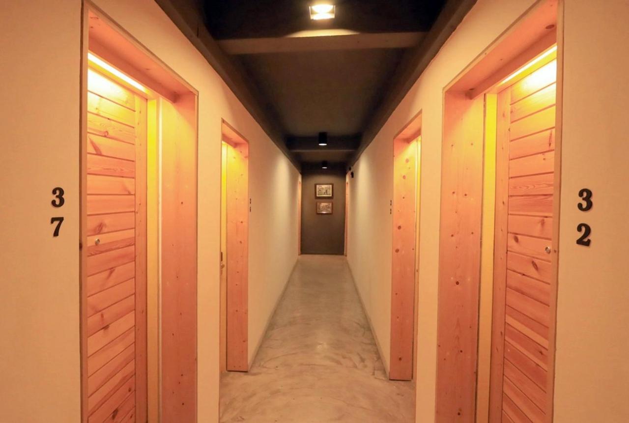 P24 At Kaset Hotell Bangkok Eksteriør bilde